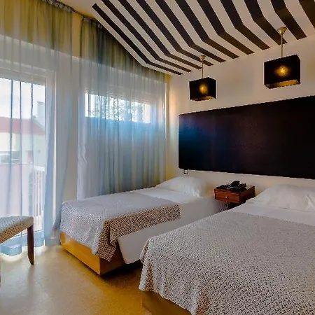 雷亚尔普林西比酒店 酒店 4*